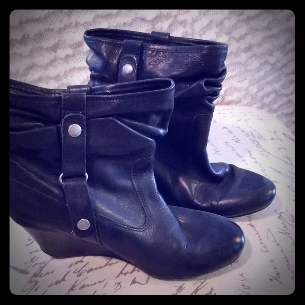 Kenneth Cole Wedge Leather Boots